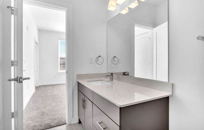 2 beds, 2 baths, $2,200, Unit Unit 301