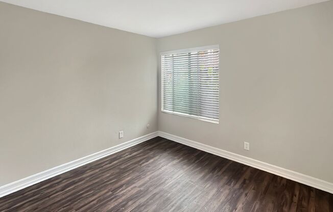1 bed, 1 bath, 400 sqft, $1,905, Unit 31