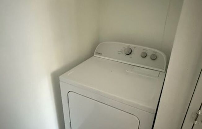 1 bed, 1.5 baths, $1,145, Unit # 2148