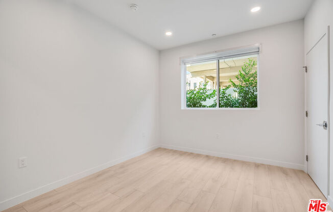 1021 S SHENANDOAH ST