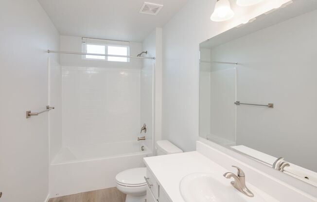 2 beds, 2 baths, $1,572, Unit L202