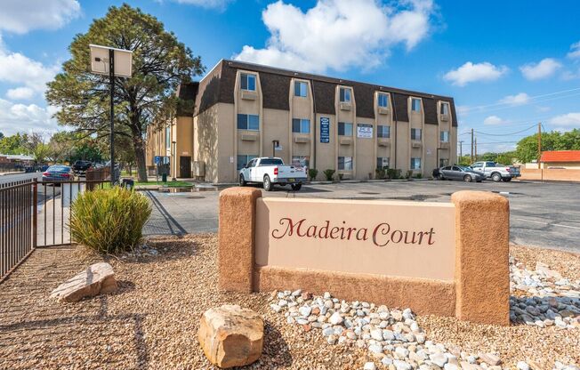 Studio, 1 bath, 378 sqft, $749, Unit 212