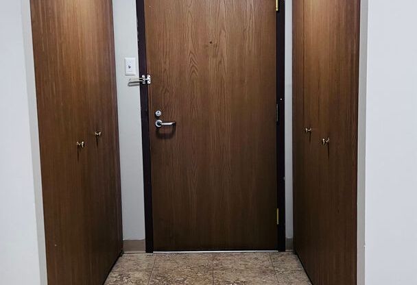 2 beds, 1 bath, 710 sqft, $1,250, Unit # 204