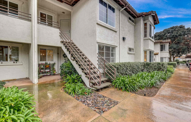 4813 BELLA PACIFIC ROW
