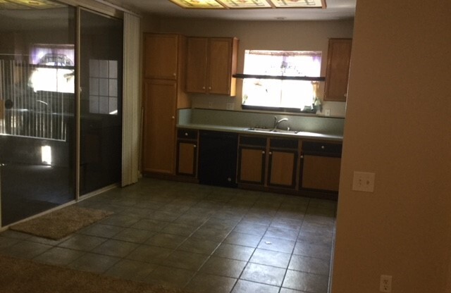 3 beds, 2 baths, $2,795