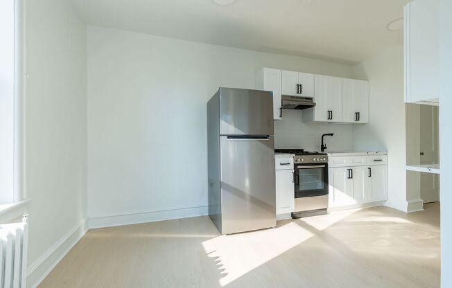 2 beds, 1 bath, 650 sqft, $1,395, Unit C8