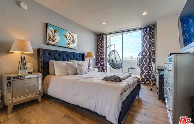 2 beds, 2 baths, 1,377 sqft, $5,750, Unit 802