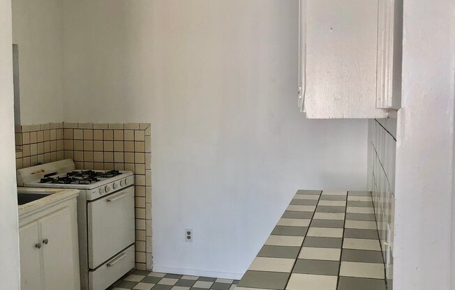 706 S BURGER AVE