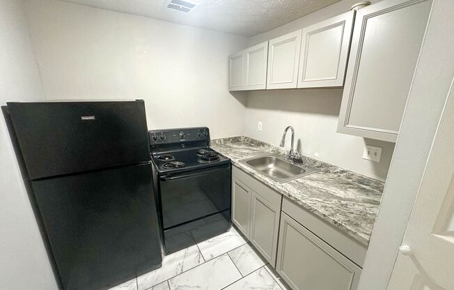 1 bed, 1 bath, 560 sqft, $815, Unit 720-18