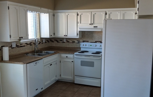 2 beds, 2 baths, $1,400