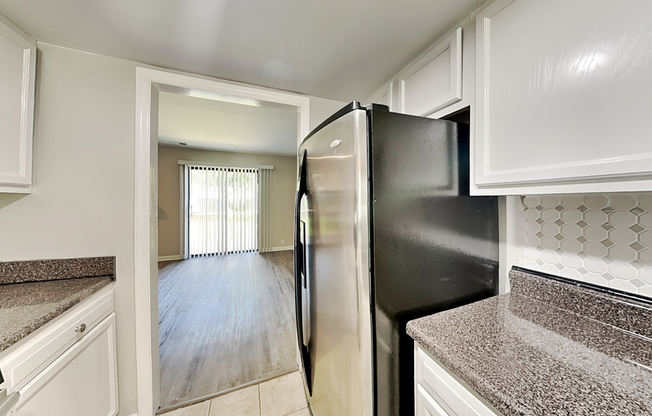 1033 DASSOW CT