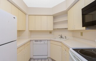 1 bed, 1.5 baths, 853 sqft, $3,475, Unit 307