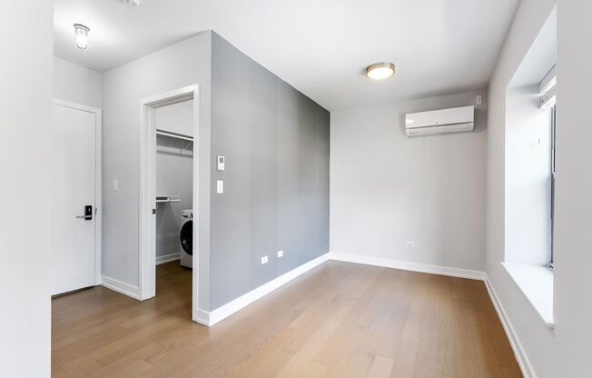 Studio, 1 bath, 225 sqft, $1,365, Unit 306