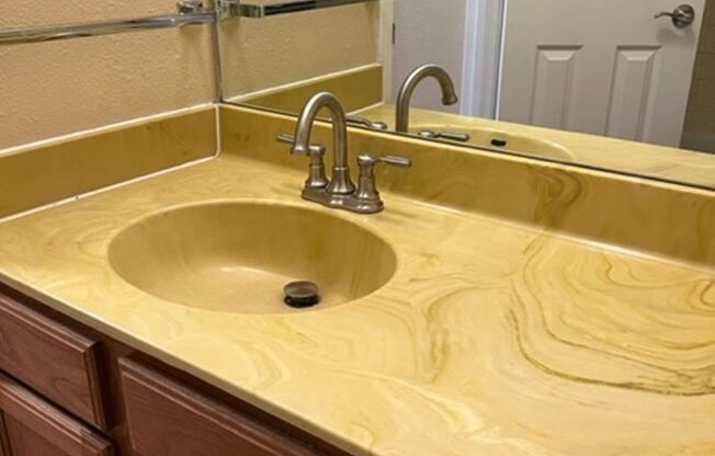 2 beds, 2 baths, $1,550