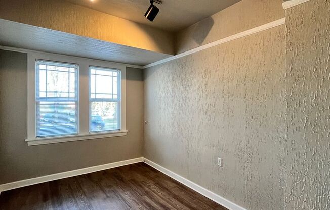 2 beds, 1 bath, $1,645, Unit 001