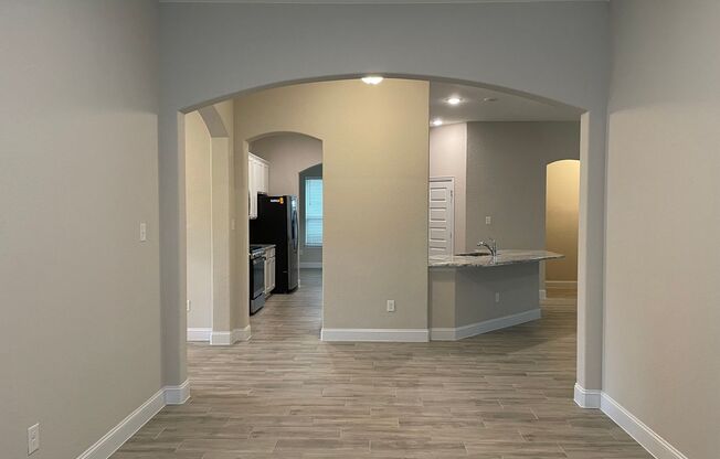 4 Bedroom in Gruene Field / 1 Mile to Gruene / Fridge / Fenced in Yard / CISD