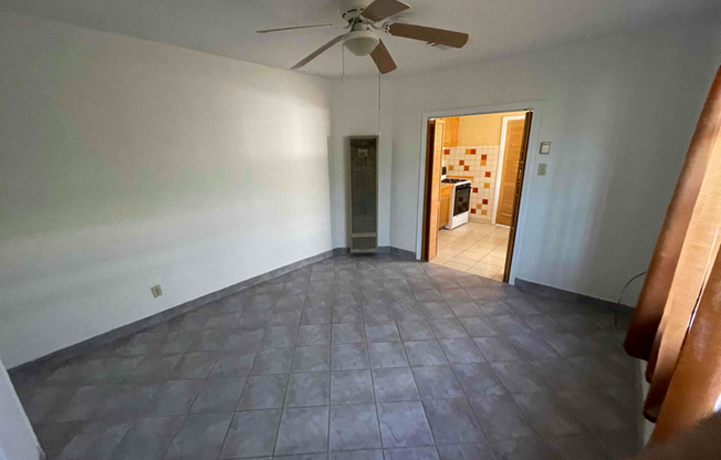 608 ALICIA DR