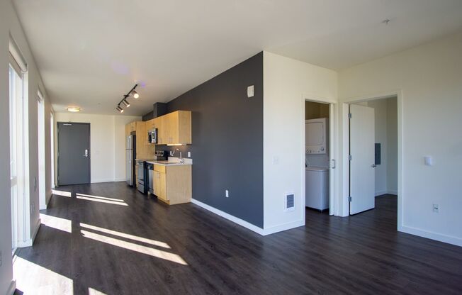 1 bed, 1 bath, $1,695, Unit 512