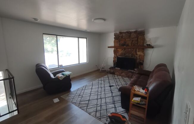 1 bed, 1 bath, $850, Unit Bedroom 2