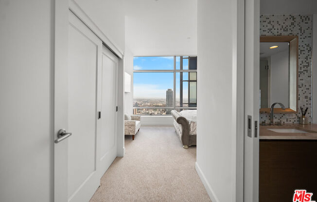 2 beds, 3 baths, 1,700 sqft, $9,500, Unit 37K
