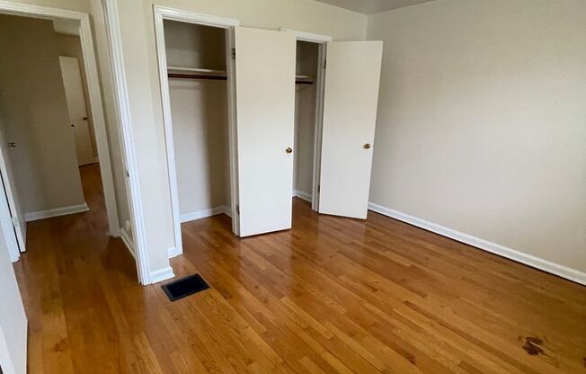 2 beds, 1 bath, 1,400 sqft, $1,084, Unit 4420-10
