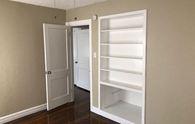 LEASE ONLY PM4 - 2426 32nd St