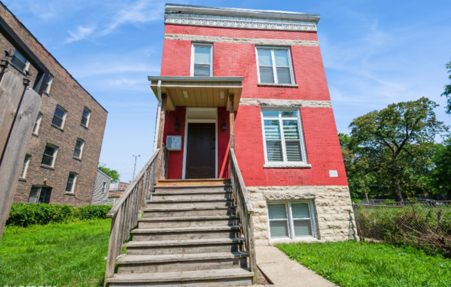 6649 S GREENWOOD