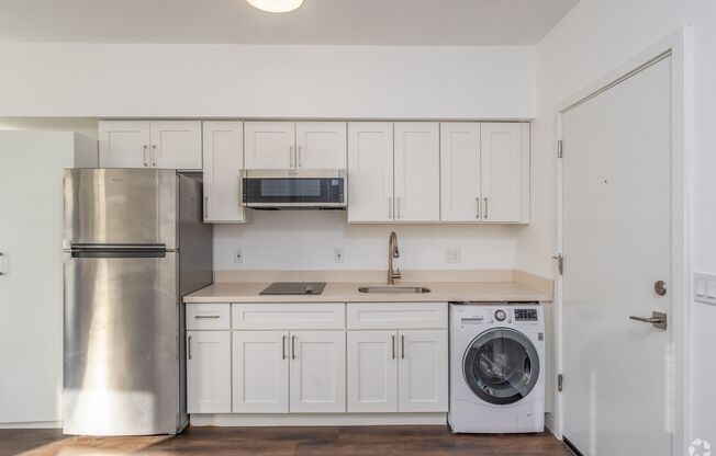 Modern Wallingford Studios with Parking, Transit Access & Pet-Friendly Living