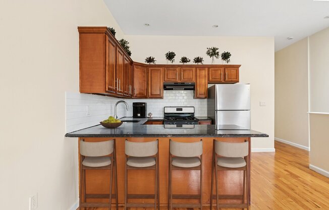 31 WYONA ST