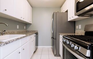 Studio, 1 bath, 531 sqft, $4,400, Unit 18-F