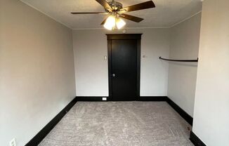 3 beds, 1 bath, $1,350, Unit Unit 1818