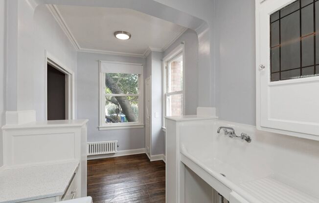 Studio, 1 bath, 250 sqft, $2,395, Unit 31