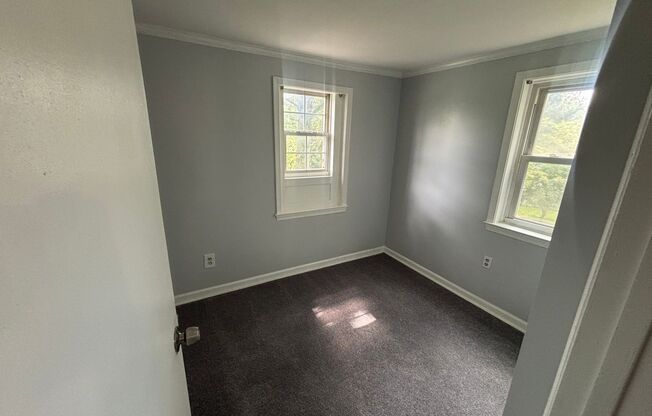 END UNIT TOWNHOME MOVE-IN READY IN NORRISTOWN with Deck