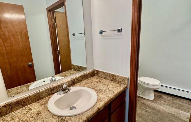 2 beds, 1 bath, 900 sqft, $1,295, Unit 19