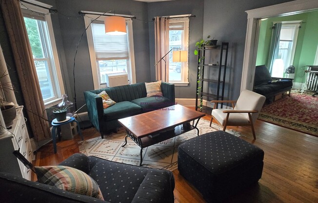 986 BROADWAY