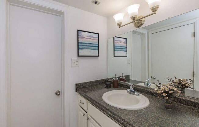 1 bed, 1 bath, 700 sqft, $845, Unit Unit 210