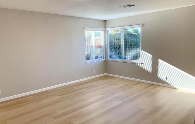 NEW PRICE ! Completely remodeled ! Sprawling One Story Home With Large Yard ! Close To Everything In San Ramon !