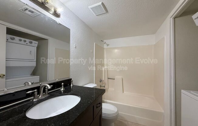 2 beds, 1 bath, 763 sqft, $995, Unit 119