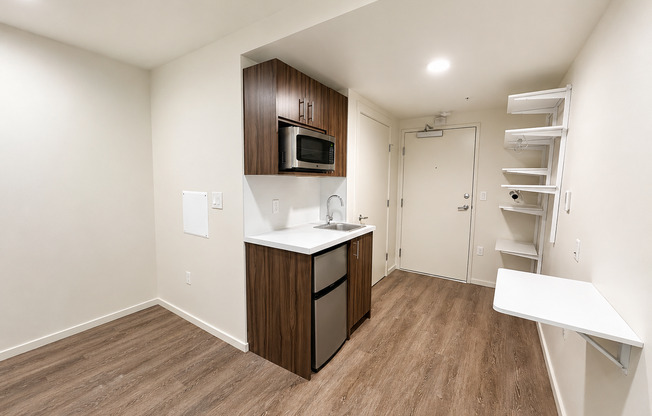 Studio, 1 bath, 178 sqft, $999, Unit 328