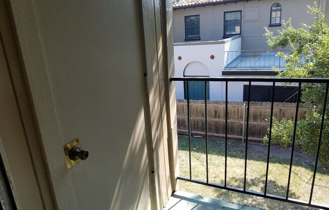 Studio, 1 bath, 450 sqft, $710, Unit *525