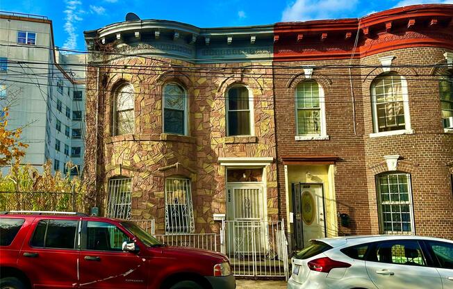 612 JEROME ST