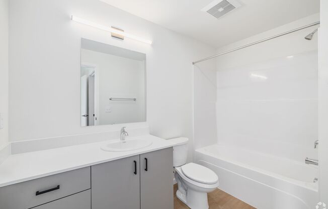 2 beds, 2 baths, 938 sqft, $2,325, Unit 211