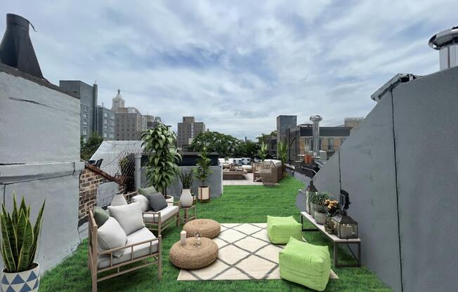 120 E 10 ST