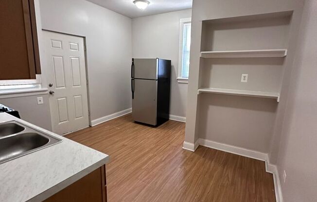 4 beds, 1 bath, $2,583