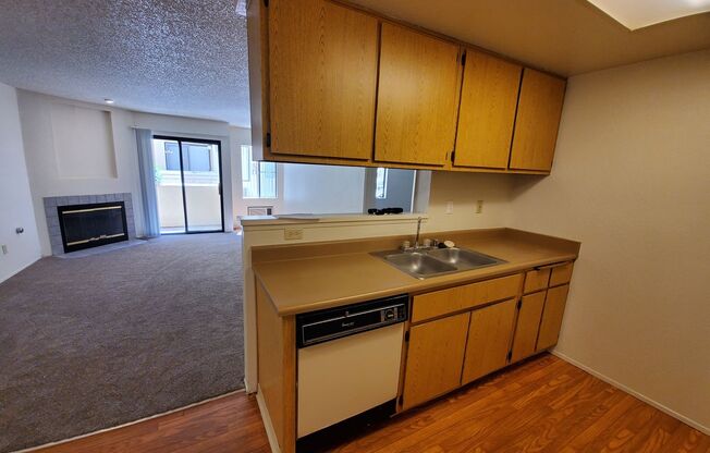 1 bed, 1 bath, 660 sqft, $1,800, Unit 69