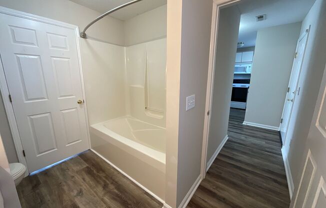 1 bed, 1 bath, 765 sqft, $1,075, Unit 2700-3