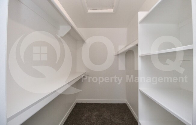 2 beds, 2 baths, 898 sqft, $1,595, Unit 228