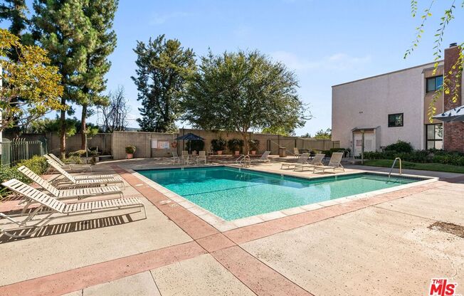 17130 BURBANK BLVD