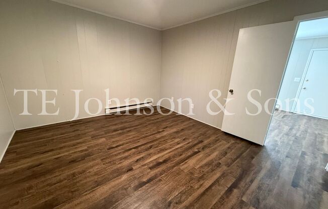 1 bed, 1 bath, $695, Unit 126 Weatherwood 6