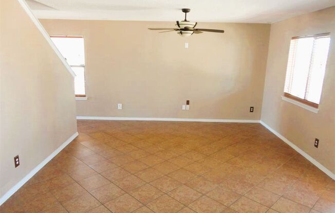 Gorgeous Two Story Eastside Home With Refrigerated Air Located In Quiet Neighborhood